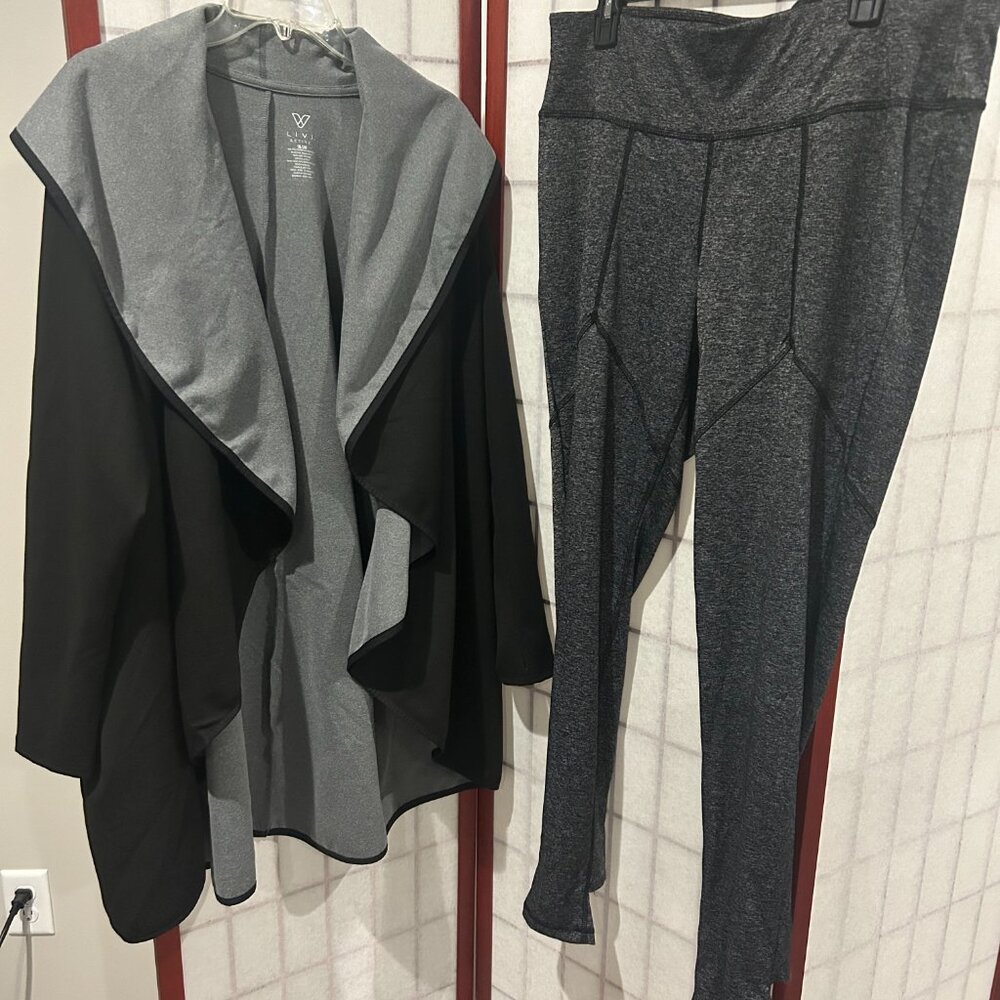 Lane Bryant set - Black and gray open faced jacket/Legging stirrup pants 18/20